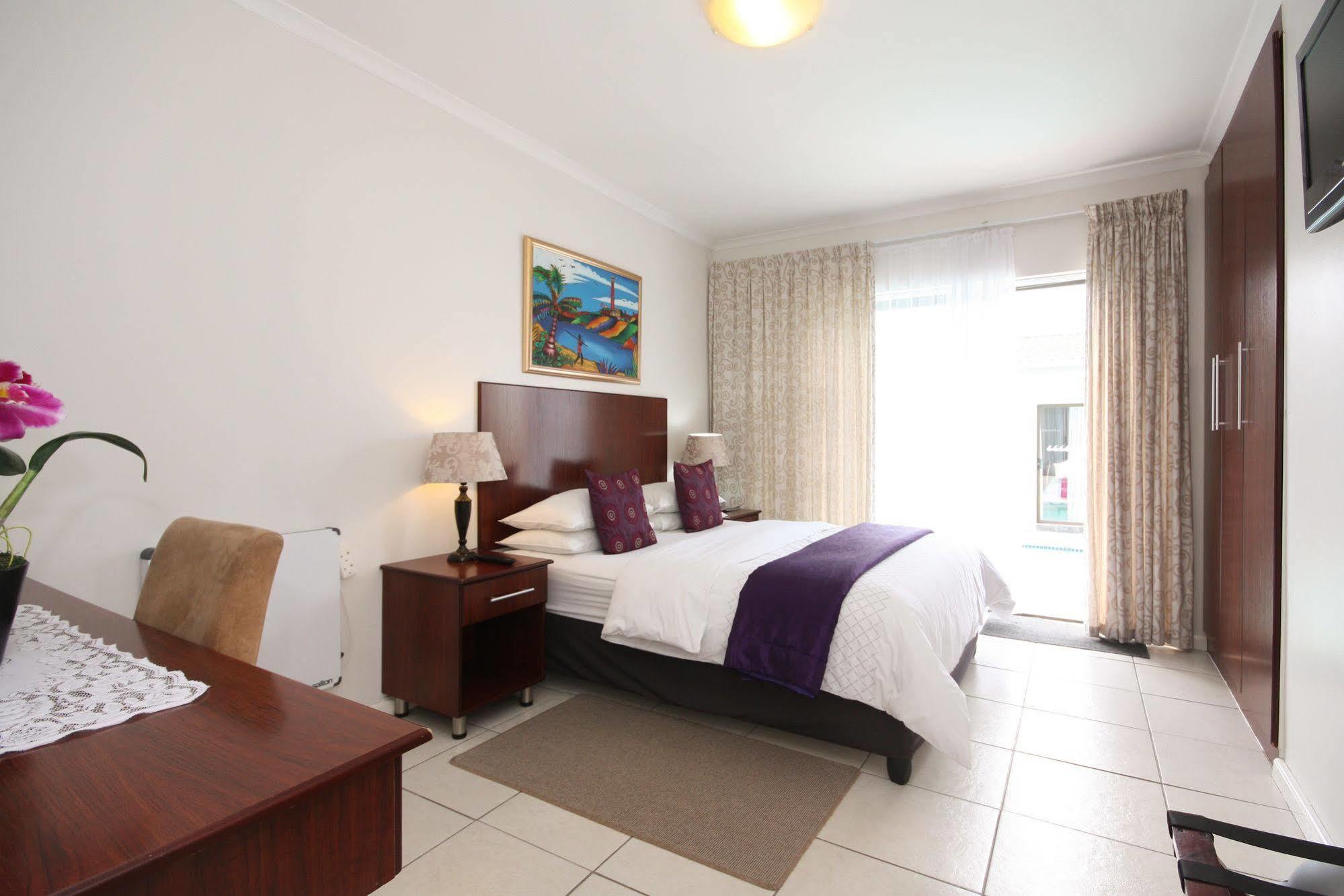 Le Blue Guesthouse Port Elizabeth Exterior foto